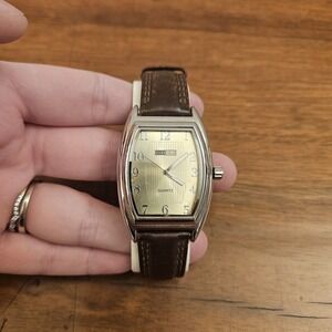 Men's Brown Band Genuine Leather Ensemble Analog Quartz Watch Needs Battery